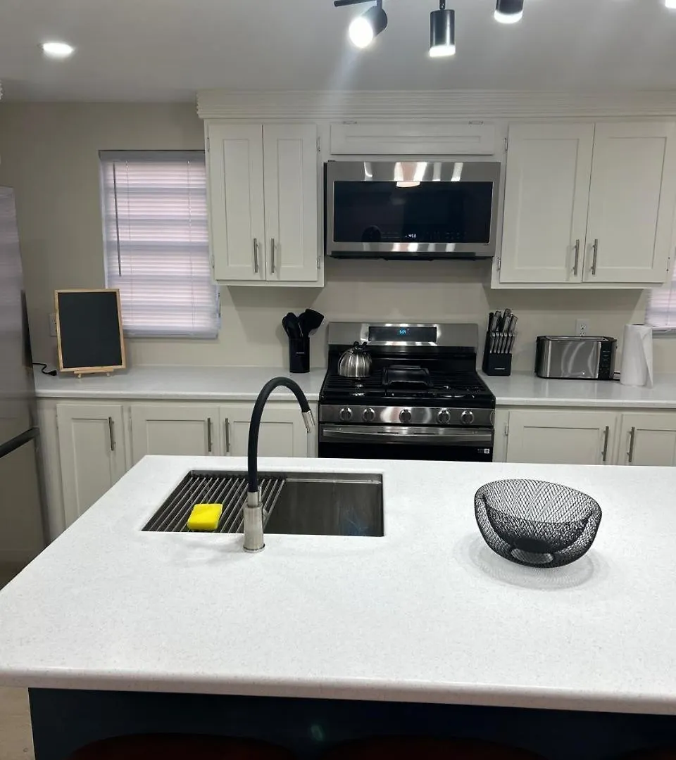 Xoop Homes - Ixora #1 St. John's